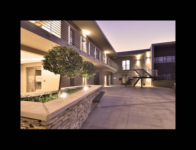 175M² OFFICE TO LET IN FOURWAYS